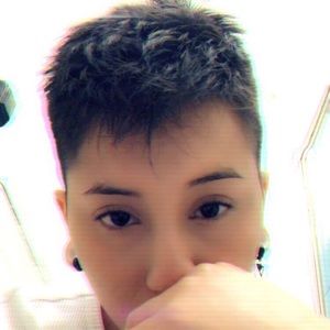 Meet your Posher, Steph